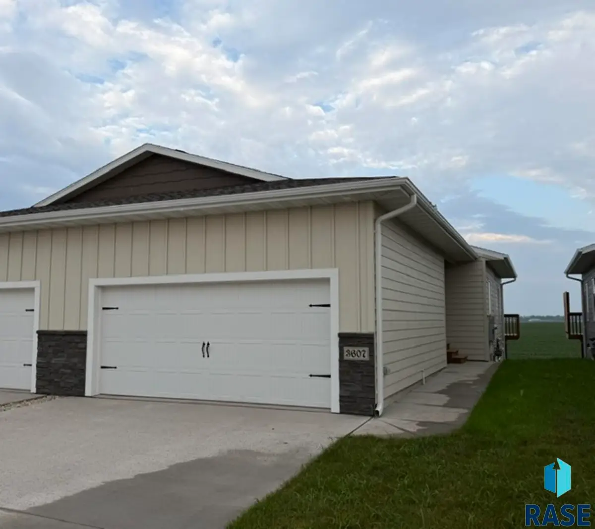3607 S Heather Ave, Sioux Falls, SD 57106 - #1