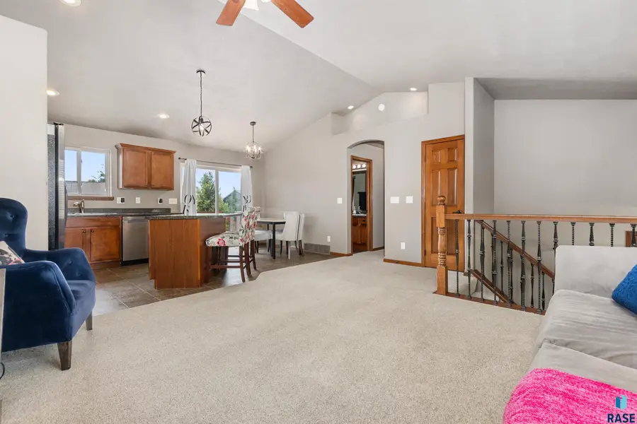 4109 W 91st St, Sioux Falls, SD 57108 - #2