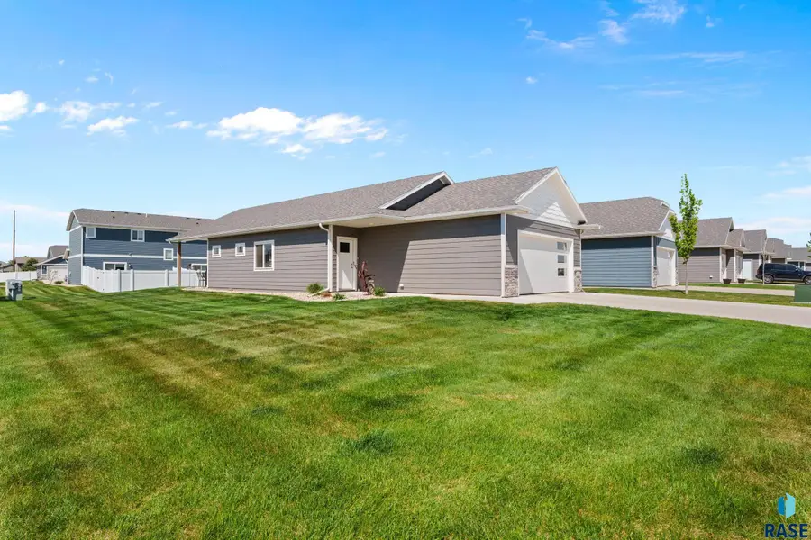 Belgrave Trl, Sioux Falls, SD 57106 - #3