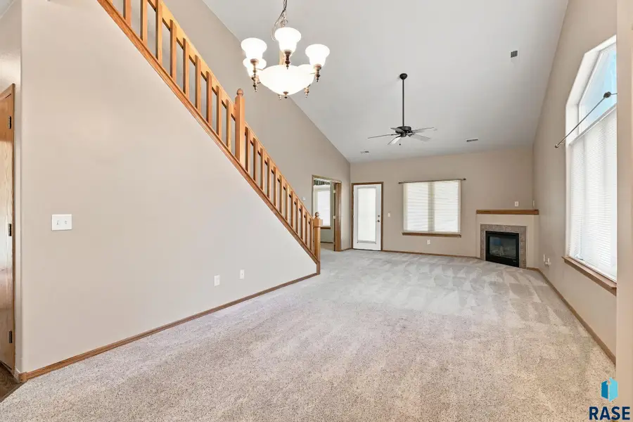 7201 S Hoffman Pl, Sioux Falls, SD 57108 - #3