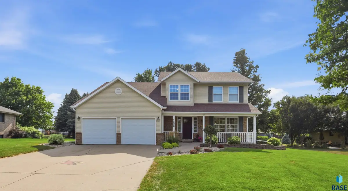 1202 Northview Dr, Luverne, MN 56156 - #1