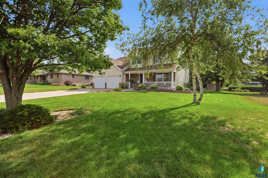 1202 Northview Dr, Luverne, MN 56156 - #3