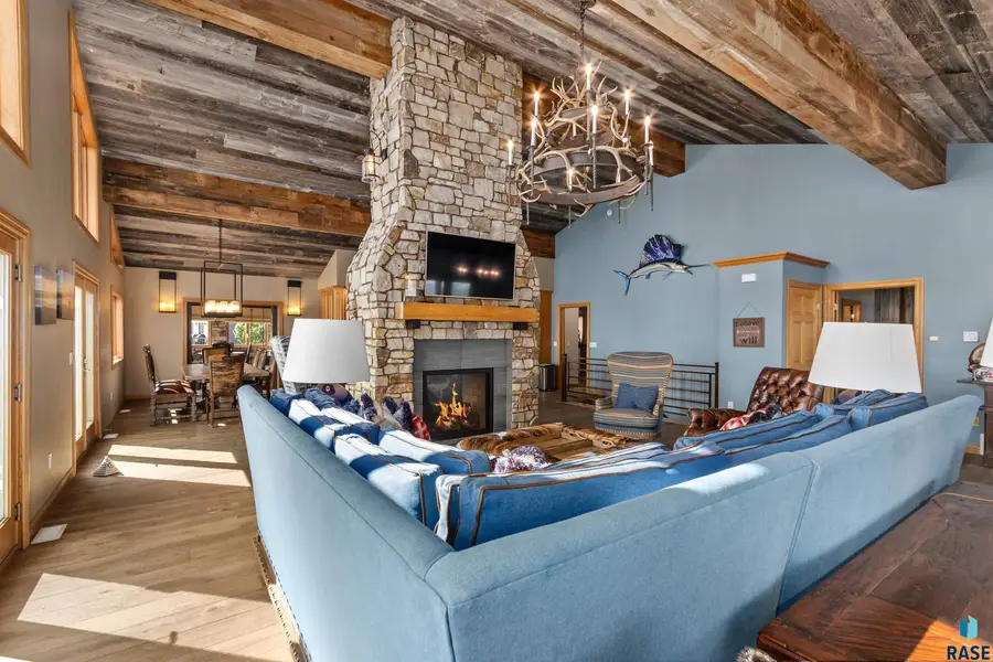 130 S Point Dr, Arlington, SD 57212 - #2