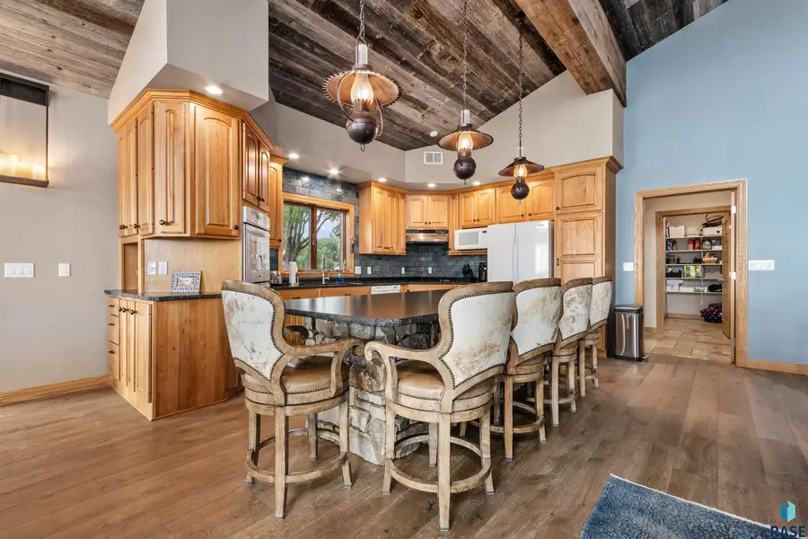 130 S Point Dr, Arlington, SD 57212 - #3