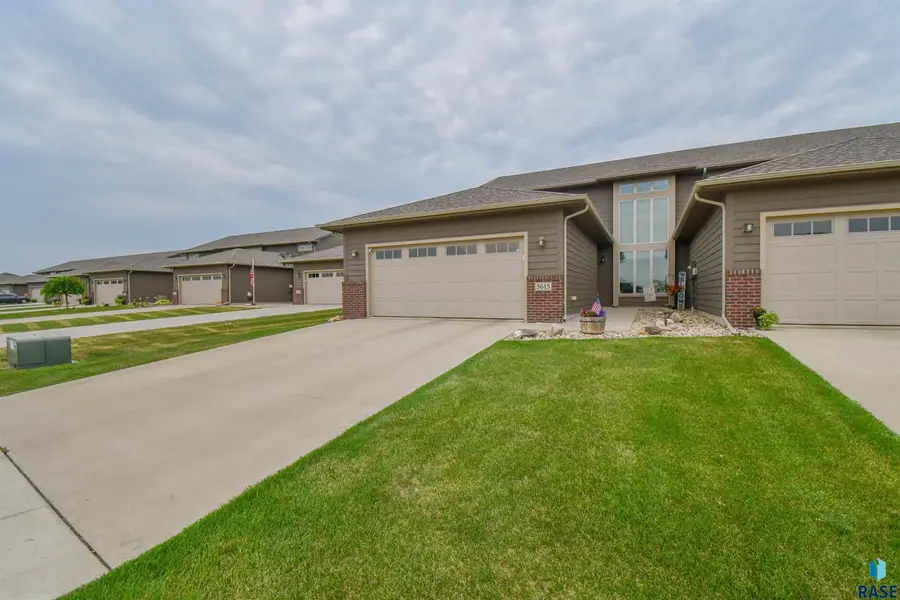 5615 Yarrow Trl, Sioux Falls, SD 57108 - #2