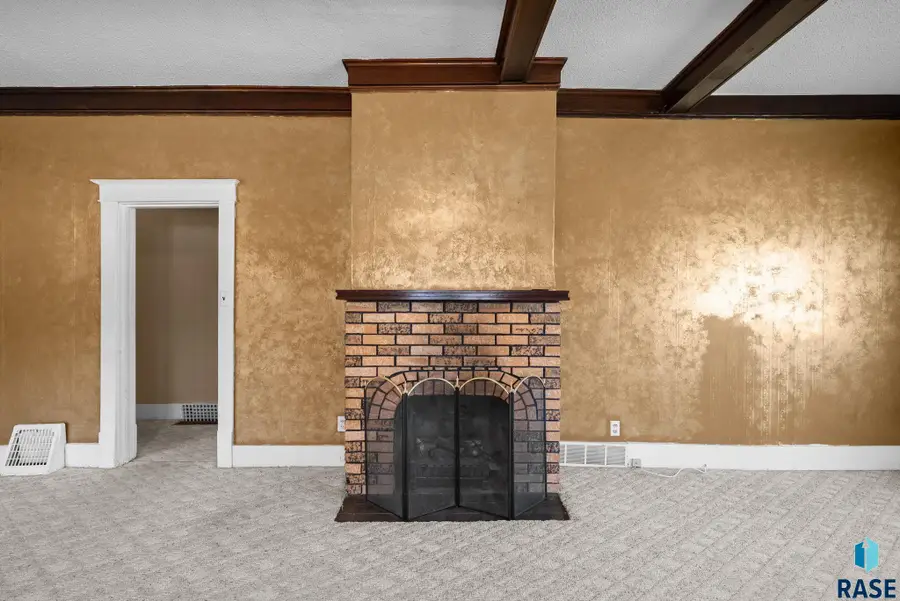 600 W 22nd St, Sioux Falls, SD 57105 - #3