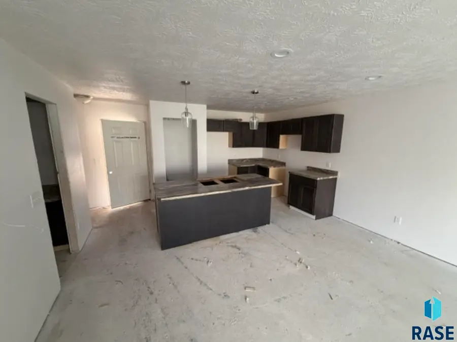 3601 S Joanne Ave, Sioux Falls, SD 57106 - #2