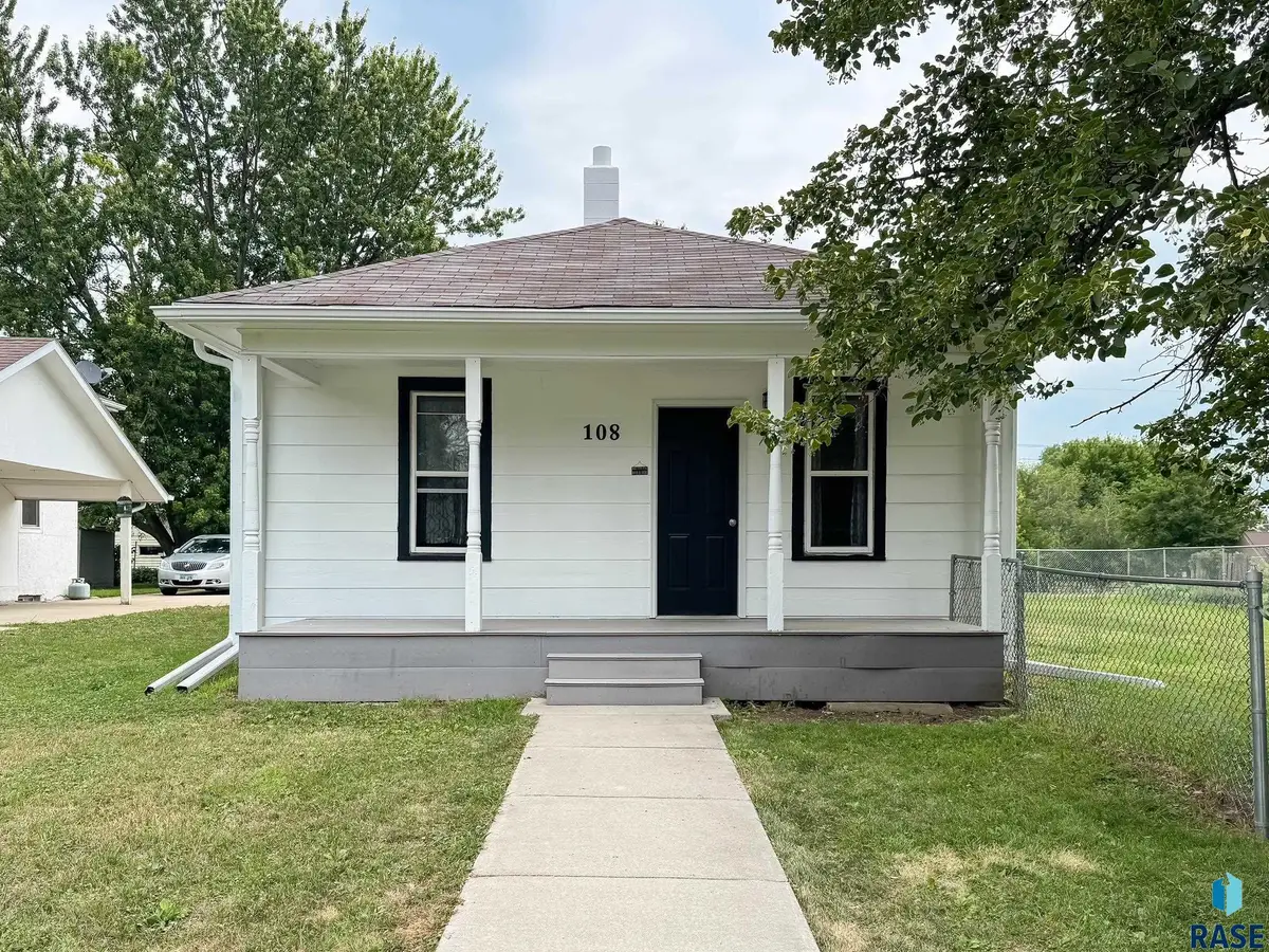 108 N 2nd Ave, Crooks, SD 57020 - #1