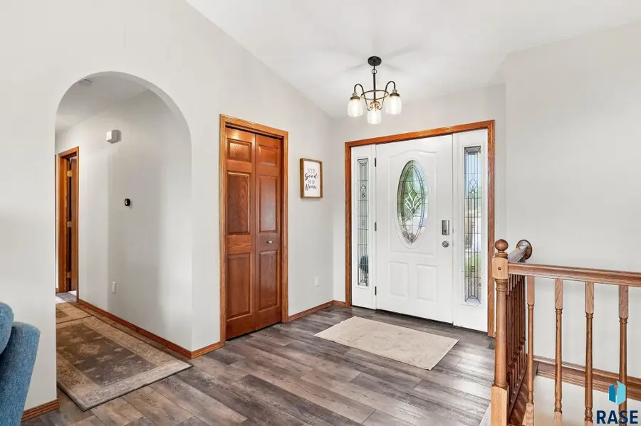 7521 S Hughes Ave, Sioux Falls, SD 57108 - #2