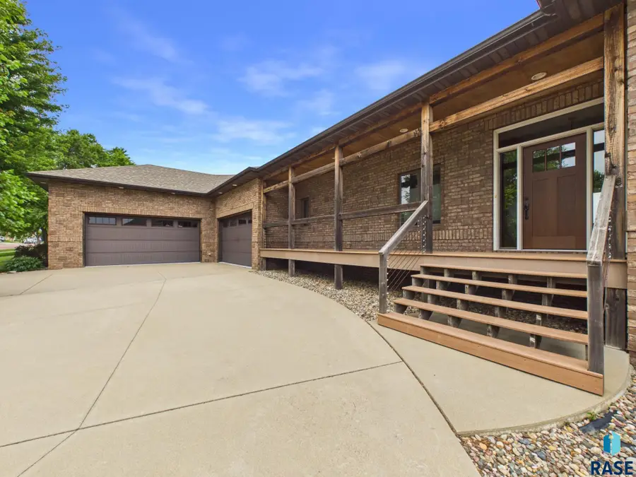 3444 S Harmony Dr, Sioux Falls, SD 57110 - #2