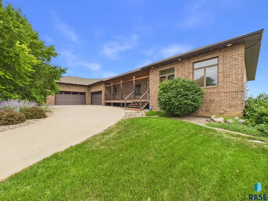 3444 S Harmony Dr, Sioux Falls, SD 57110 - #3