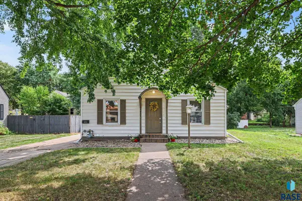 1604 S Grange Ave, Sioux Falls, SD 57105
