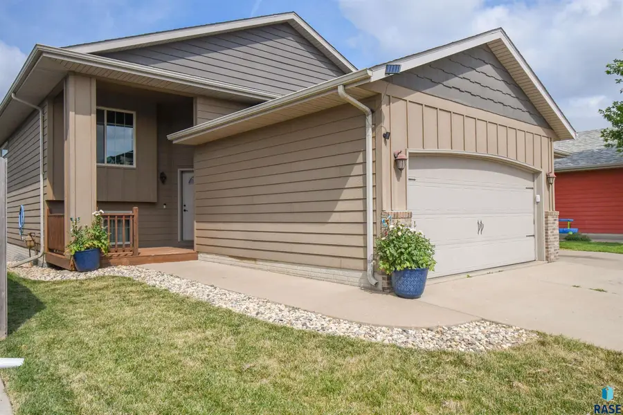4413 S Tribbey Trl, Sioux Falls, SD 57106 - #3
