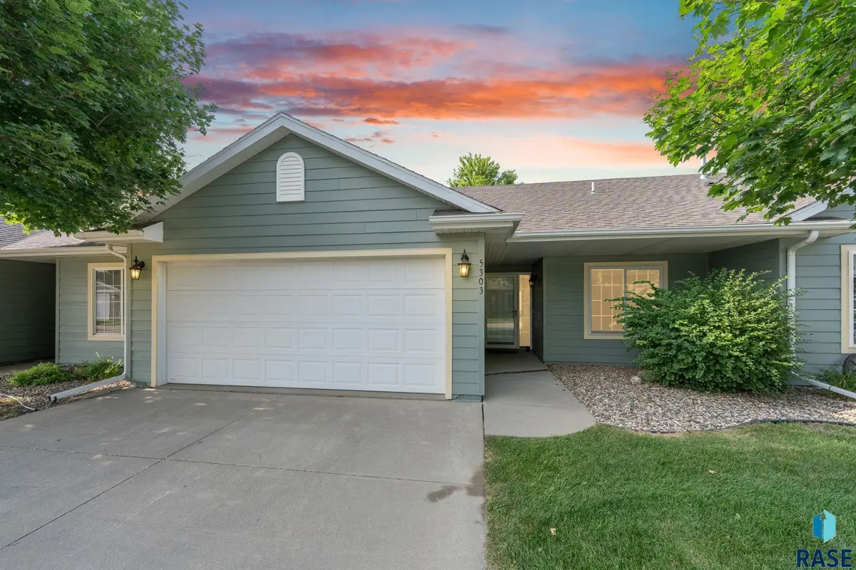 5303 W Eucalyptus Pl, Sioux Falls, SD 57107 - #1