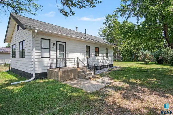318 N Willow Ave, Sioux Falls, SD 57104