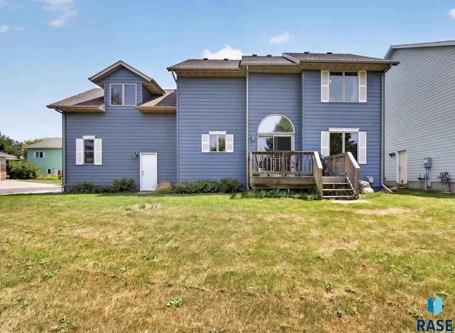 4909 S Kalen Pl, Sioux Falls, SD 57108 - #2