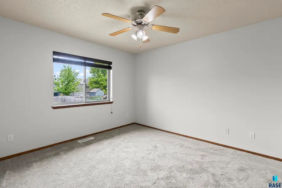 7800 W 55th. St, Sioux Falls, SD 57106 - #3