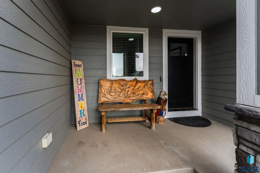 1405 N Rose Ave, Tea, SD 57064 - #3