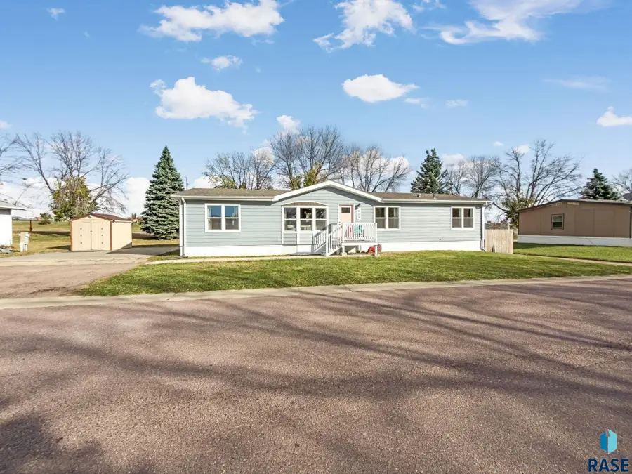 N Swan Pl, Sioux Falls, SD 57107 - #2
