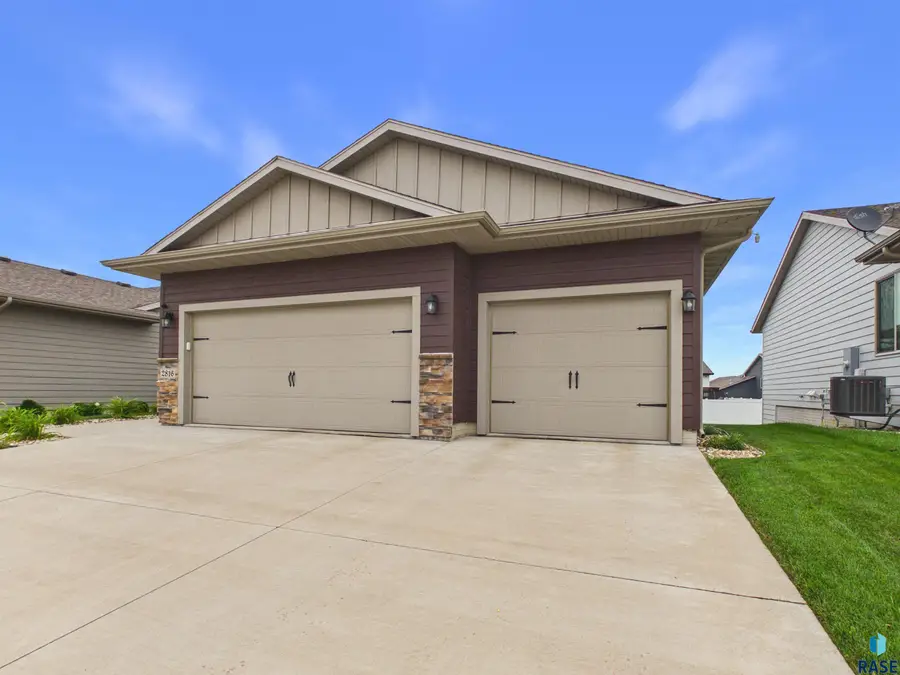 S Richie Dr, Sioux Falls, SD 57106 - #2