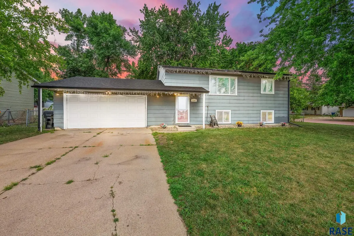 W 61st St, Sioux Falls, SD 57106 - #1