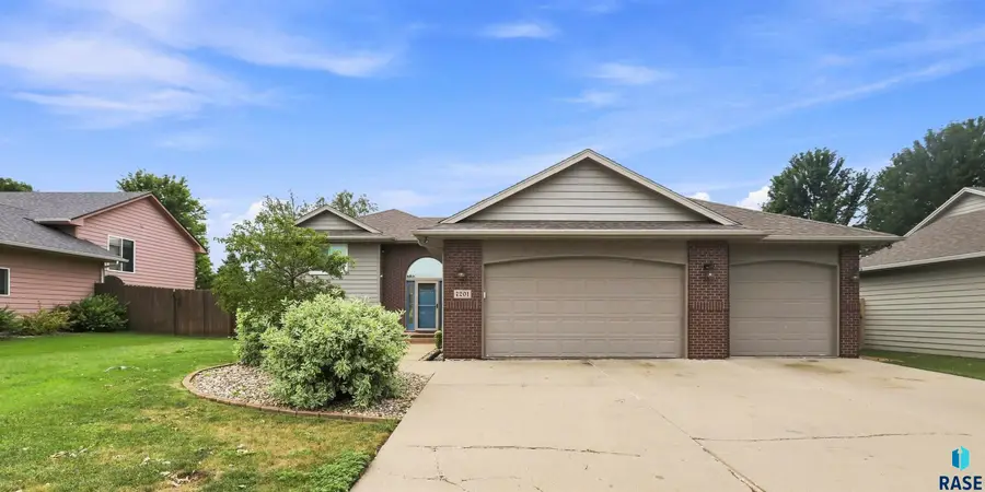 W Rosemont Ln, Sioux Falls, SD 57106 - #2