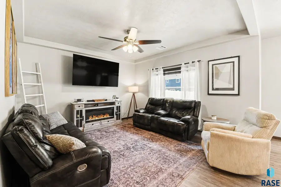 W Belgrave Trl, Sioux Falls, SD 57106 - #3