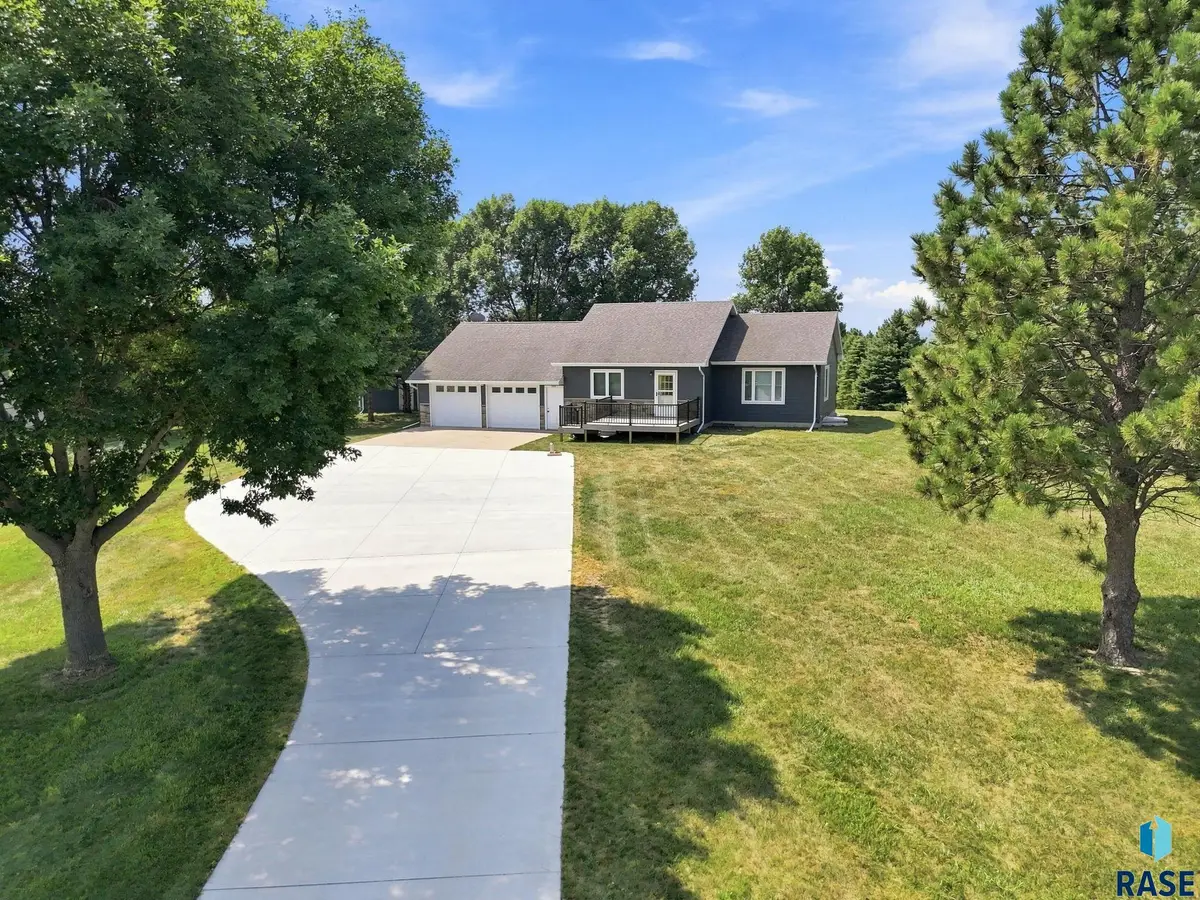 703 W 3rd St, Dell Rapids, SD 57022 - #1