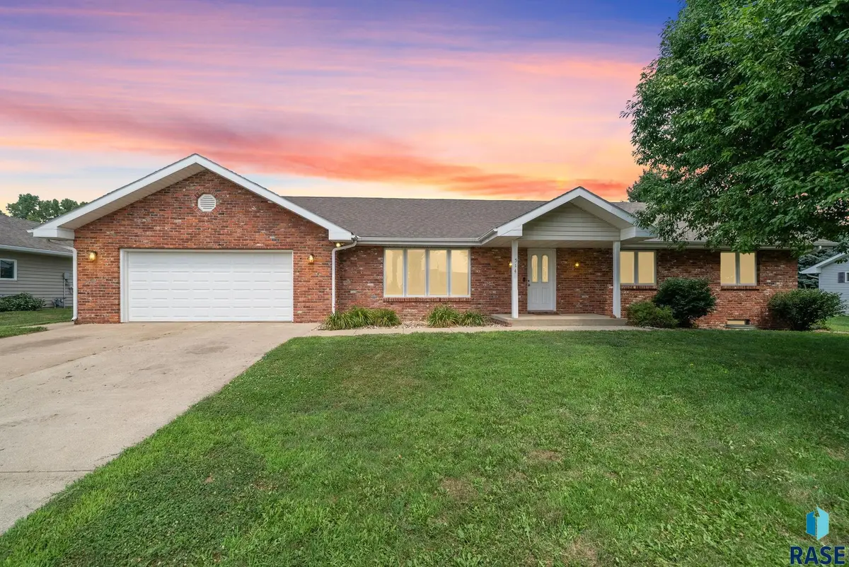514 Anderson St, Alcester, SD 57001 - #1