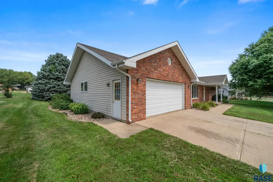 514 Anderson St, Alcester, SD 57001 - #2