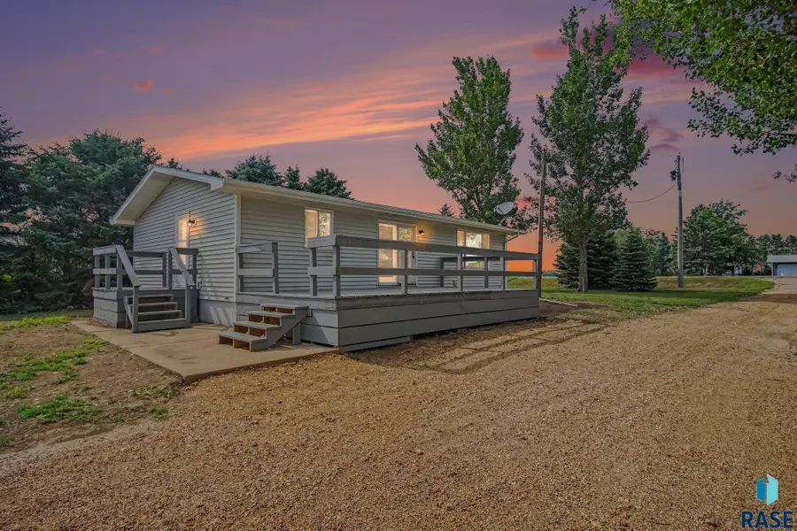46535 280th St, Lennox, SD 57039 - #2