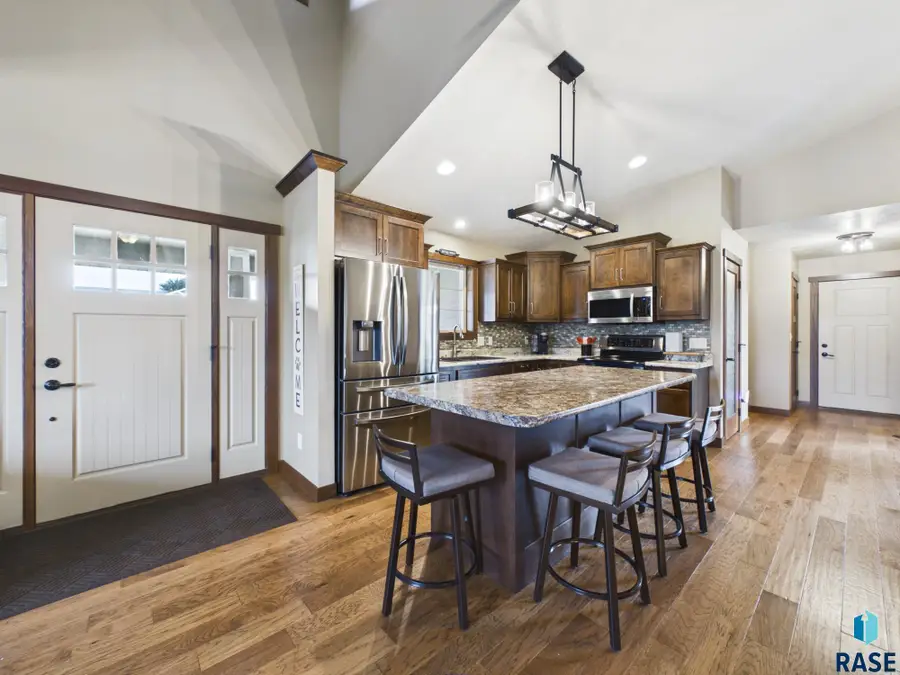5516 S Sirocco Ave, Sioux Falls, SD 57108 - #2