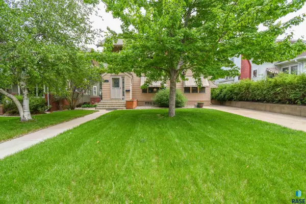 1102 S 2nd Ave, Sioux Falls, SD 57105