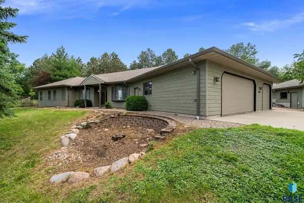 47604 Surrell St, Sioux Falls, SD 57104
