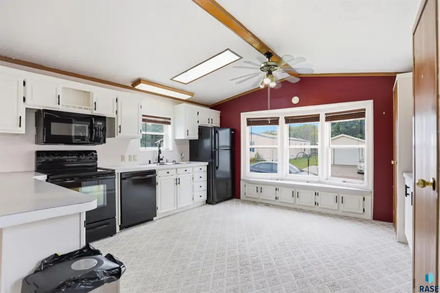 704 N Redbird Pl, Sioux Falls, SD 57107 - #2