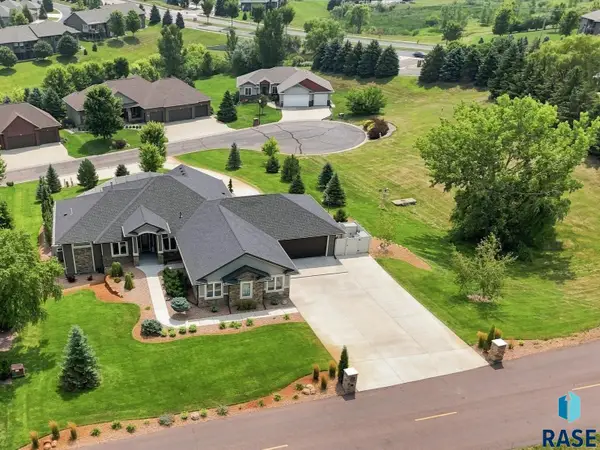 3305 W Old Yankton Rd, Sioux Falls, SD 57108