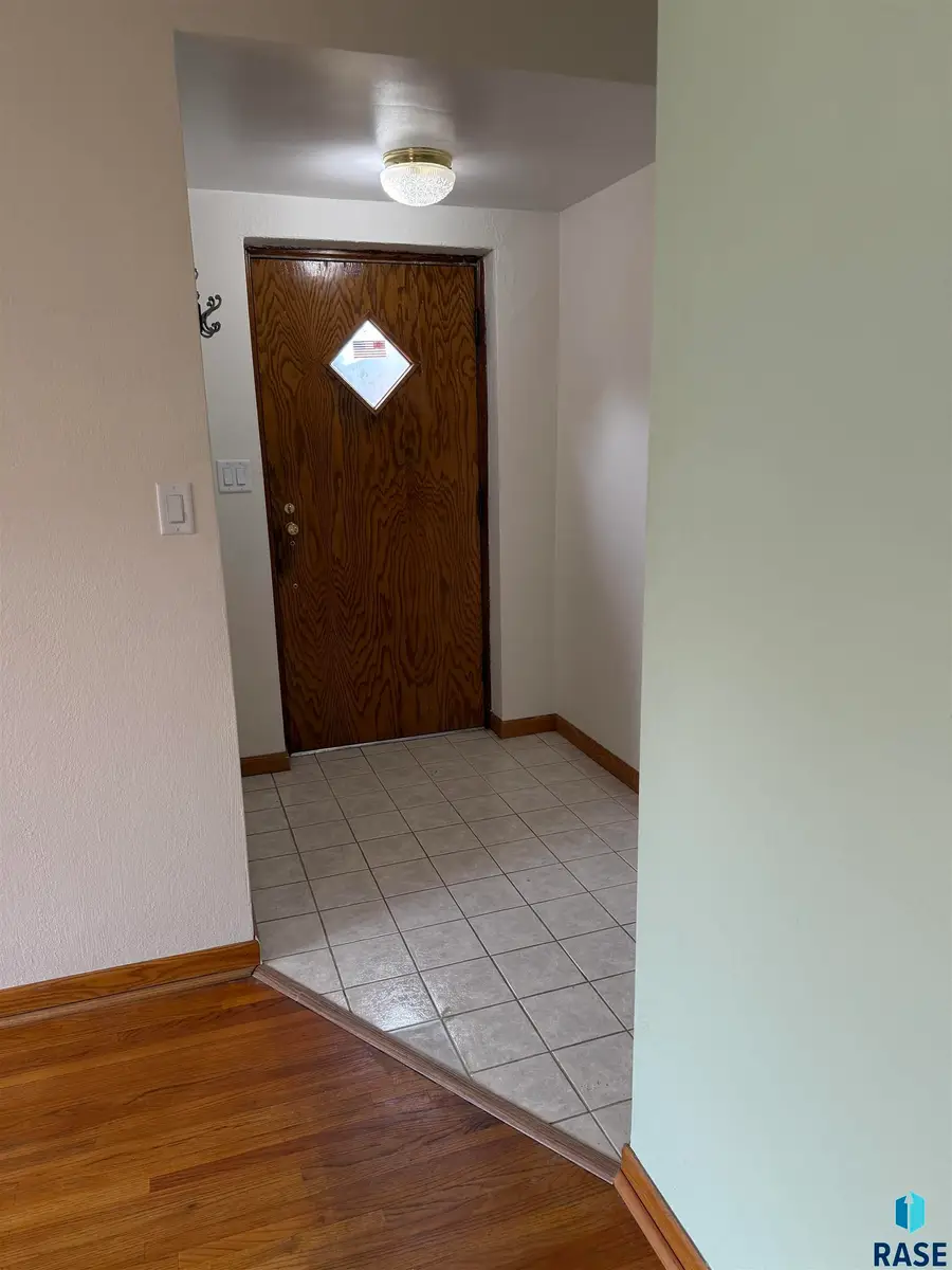 601 3rd Ave S, Clear Lake, SD 57226 - #2