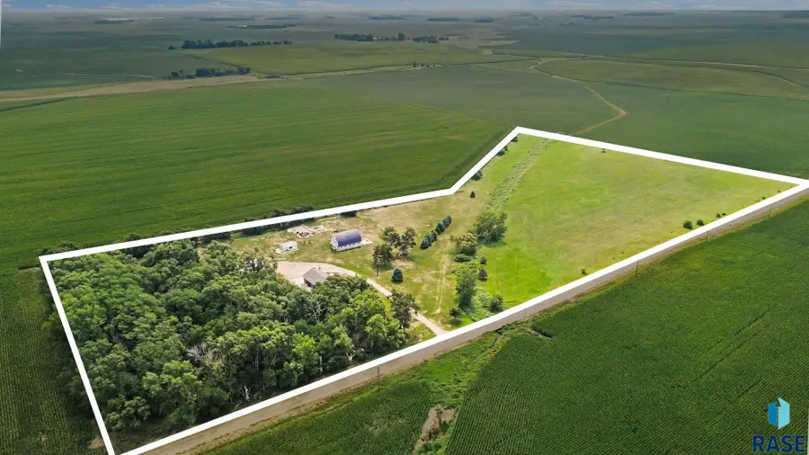28028 448th Ave, Parker, SD 57053 - #2