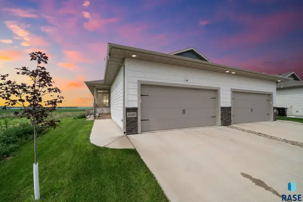 9730 W Broek Dr, Sioux Falls, SD 57106