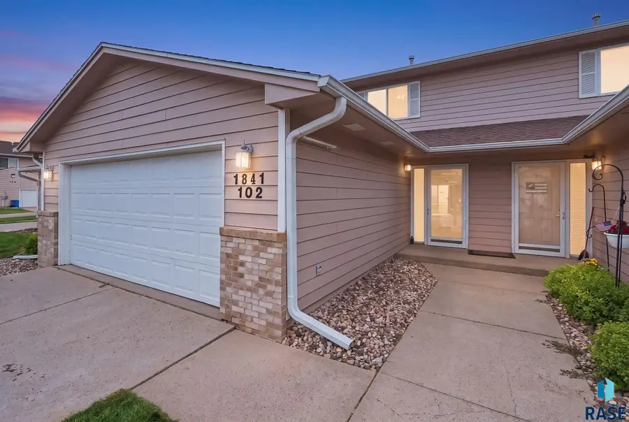 1841 S Sertoma Ave #102, Sioux Falls, SD 57106 - #2