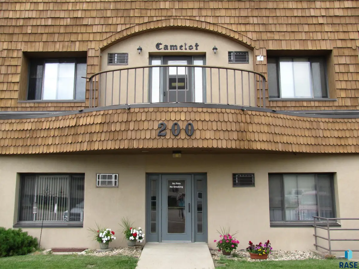 200 S Freeman Ave #206, Luverne, MN 56156 - #1