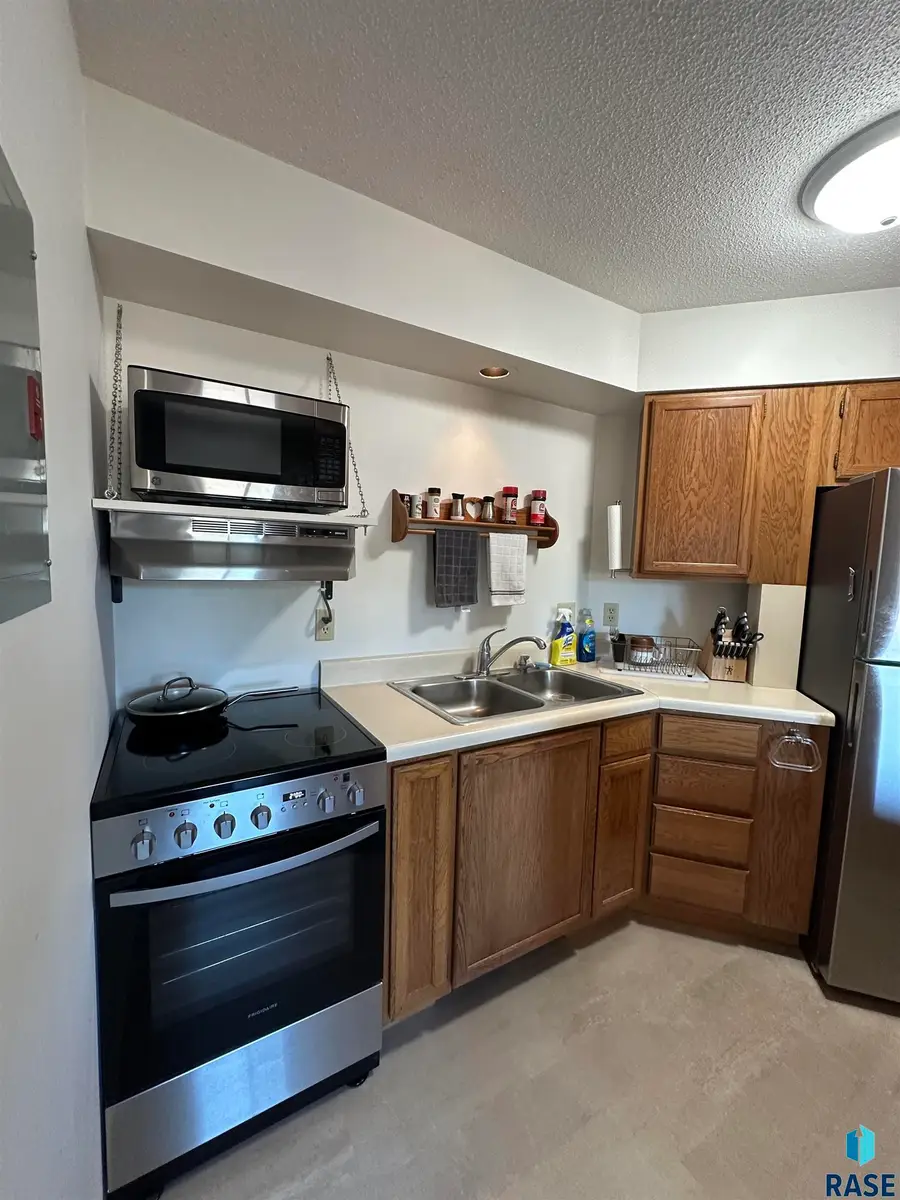 200 S Freeman Ave #206, Luverne, MN 56156 - #3