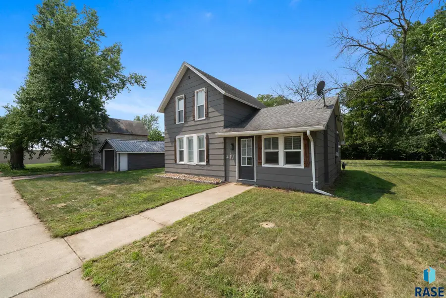 411 S Dakota St, Canton, SD 57013 - #2