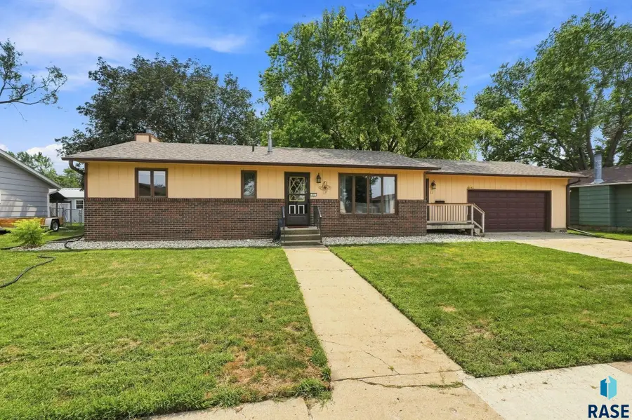 31 Park Ln, Canton, SD 57013 - #2