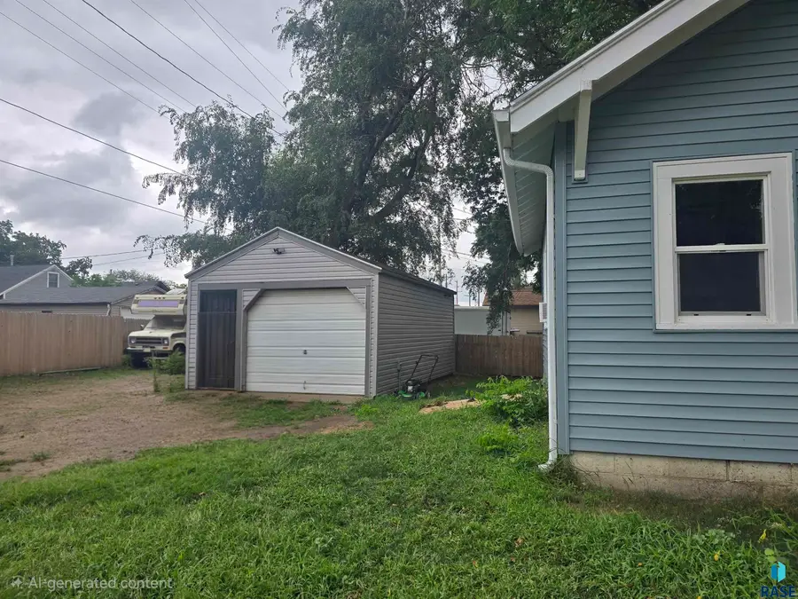 707 E 7th St, Sioux Falls, SD 57103 - #2
