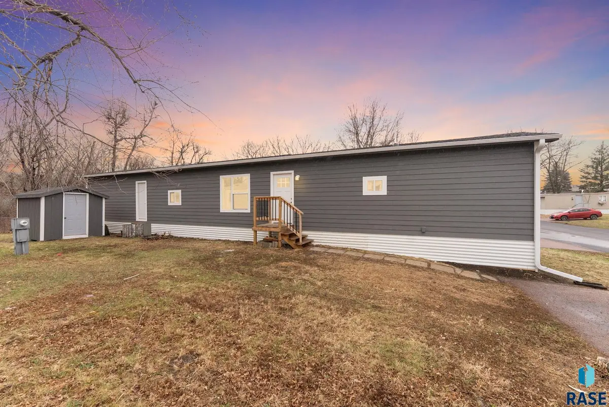 808 S Beta Pl, Sioux Falls, SD 67106 - #1
