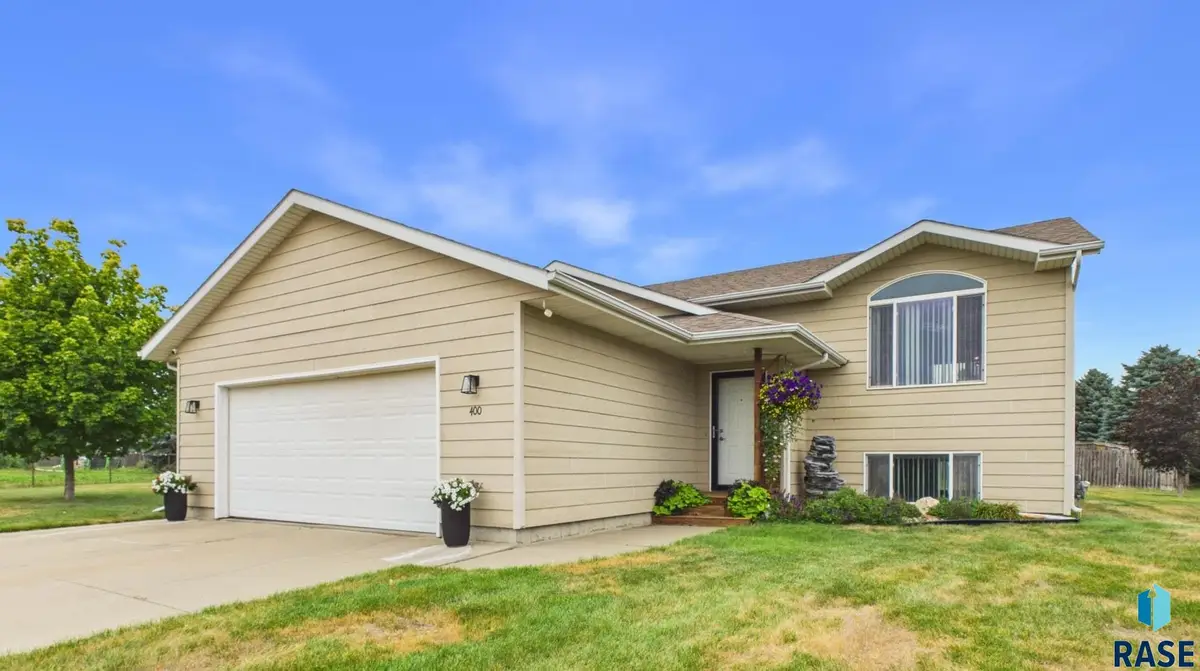 400 Philly Cir, Harrisburg, SD 57032 - #1