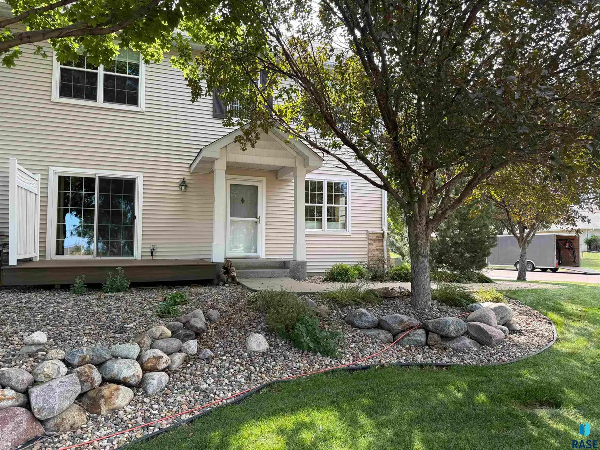 5502 S Sandra Dr, Sioux Falls, SD 57108 - #1