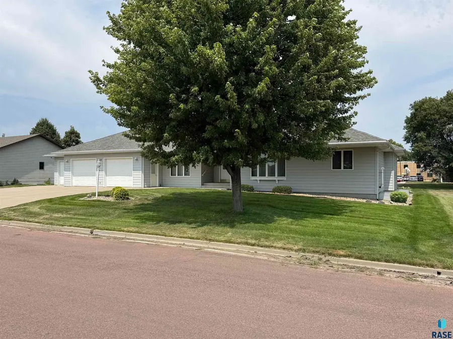 308 E Wagner St, Marion, SD 57043 - #3