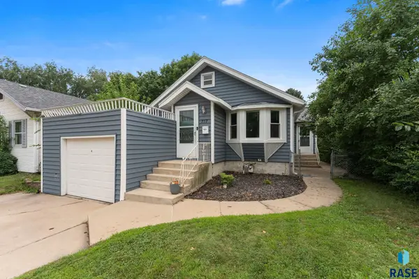 717 S Grange Ave, Sioux Falls, SD 57104